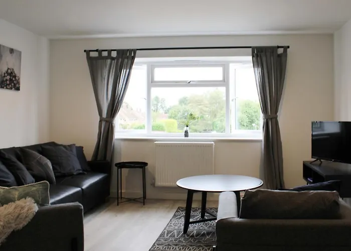 Abingdon - Private Flat With Parking 09